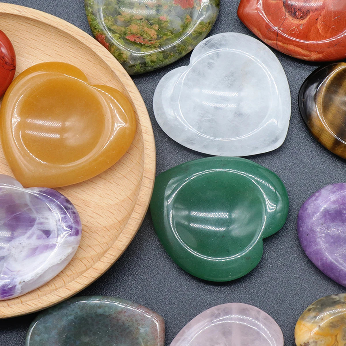 40mm Natural Crystal Heart Worry Stone – Healing Massage Tool & Jewelry Accessory - Image 4