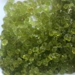 20g/Pack Natural Peridot Olivine Quartz Chips – Raw Gemstone Gravel for Healing, Decoration & Feng Shui
