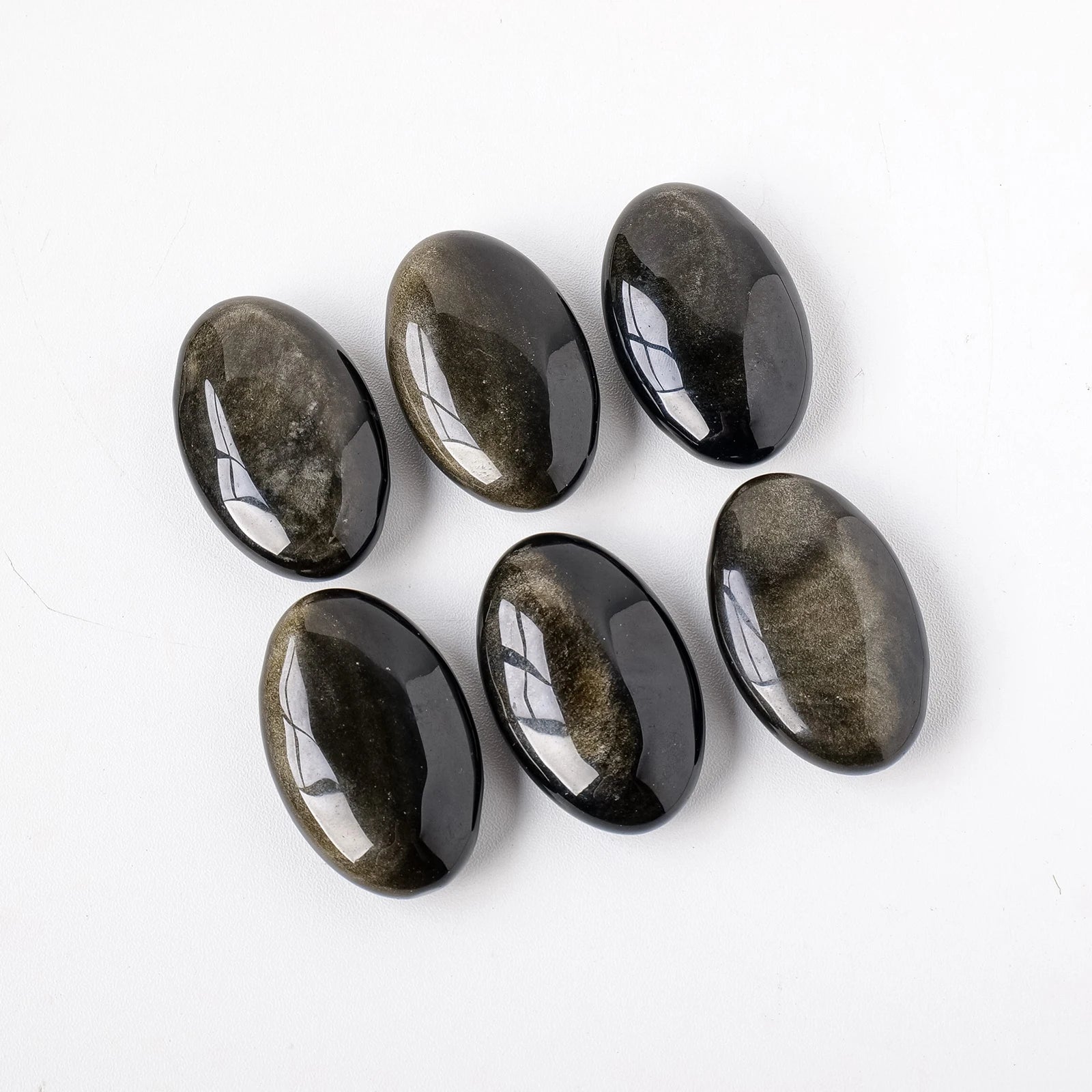 Natural Golden Obsidian Palm Stone – Healing Thumb Stone for Stress Relief & Energy Balance - Image 4